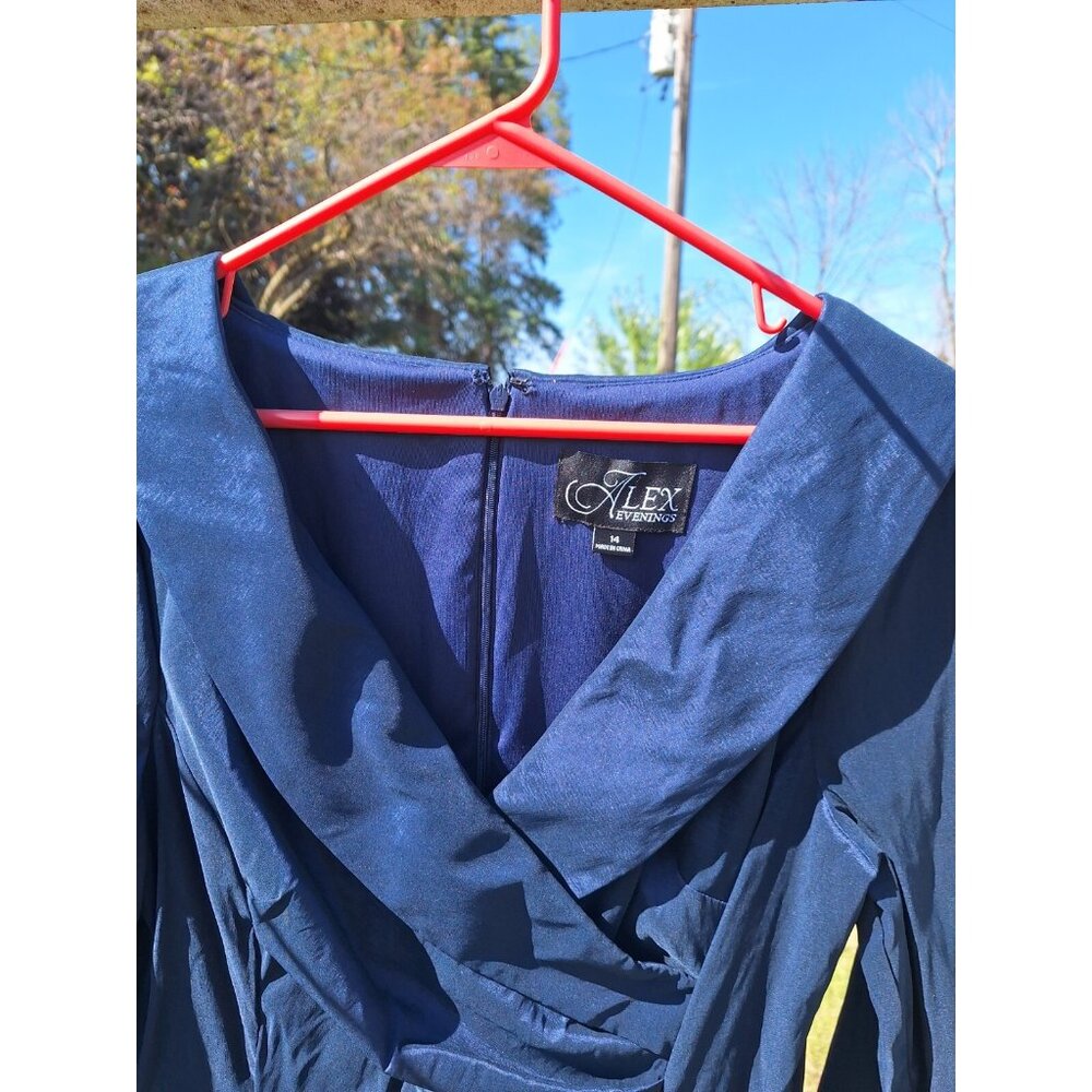 Alex Evenings Women's Navy Dress with Empire Waist & Ruche Detail Size 14 - Picture 2 of 6